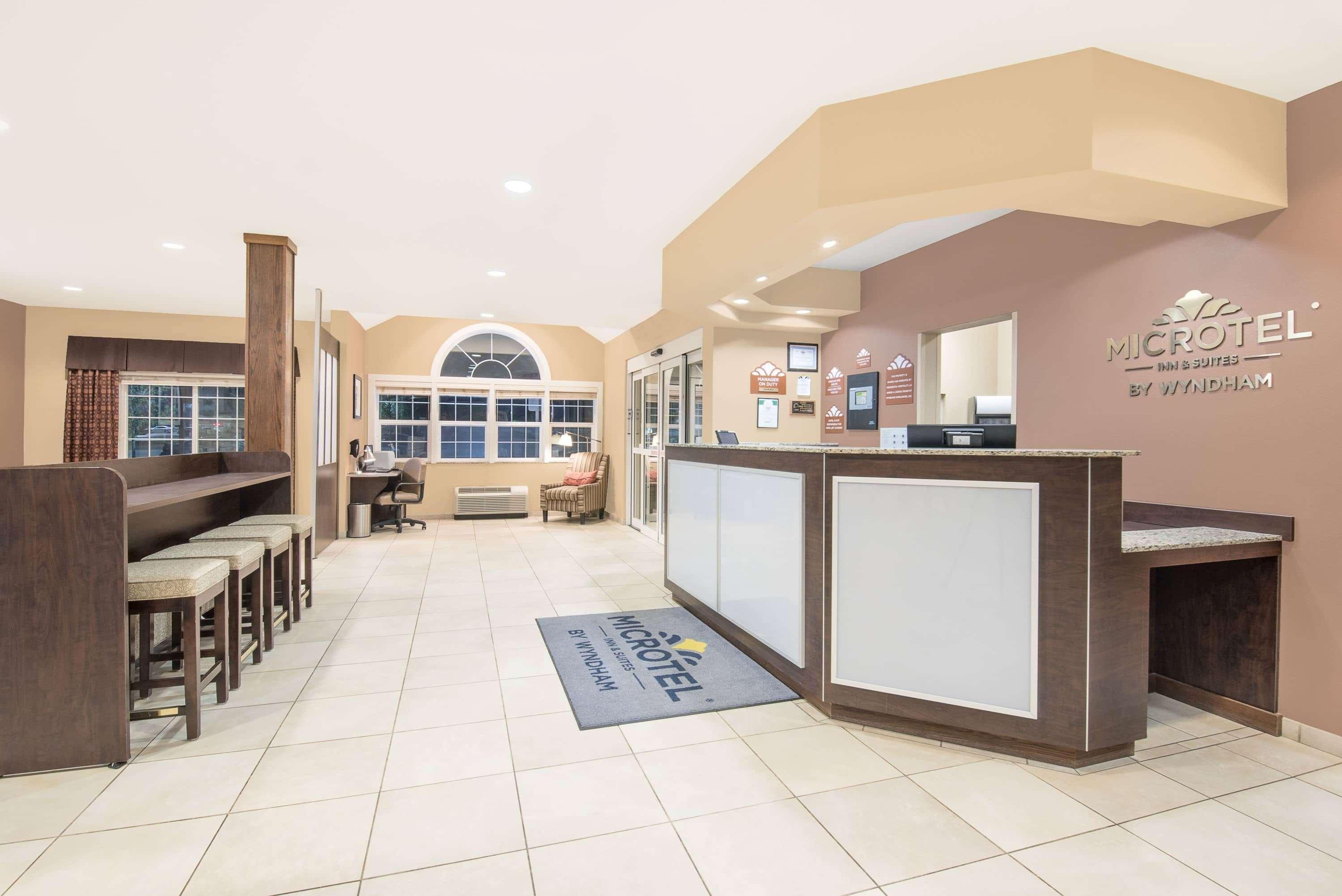 Microtel Inn & Suites Sidney Exterior photo