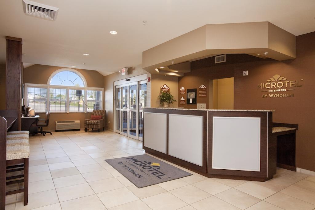 Microtel Inn & Suites Sidney Exterior photo